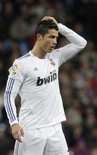 湖人破例致敬历史！詹姆斯球衣惊现骑士热火元素创NBA先例